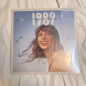 1989 (Taylor’s Version) Crystal Skies Blue Vinyl (STILL IN PACKAGING)